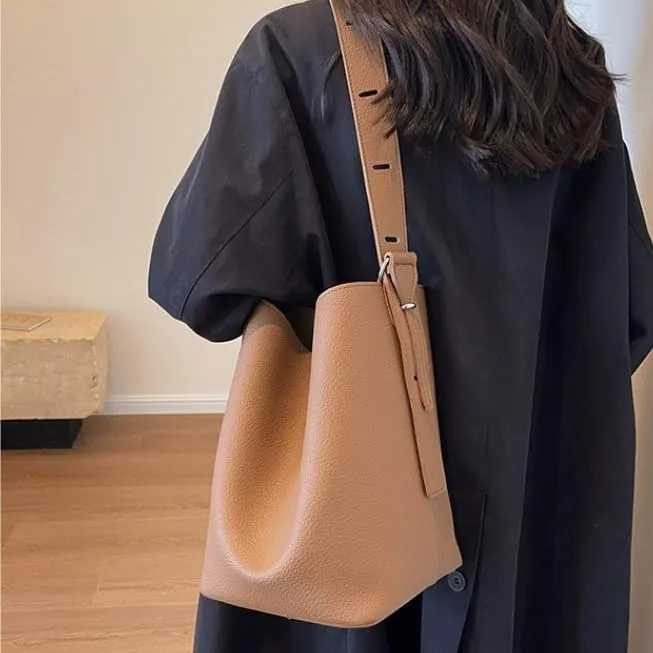 Leather Bucket Tote Bag for Women Hobo Bags Slouchy Shoulder Bag Bucket Bags for Women Trendy Handbag (Khaki)