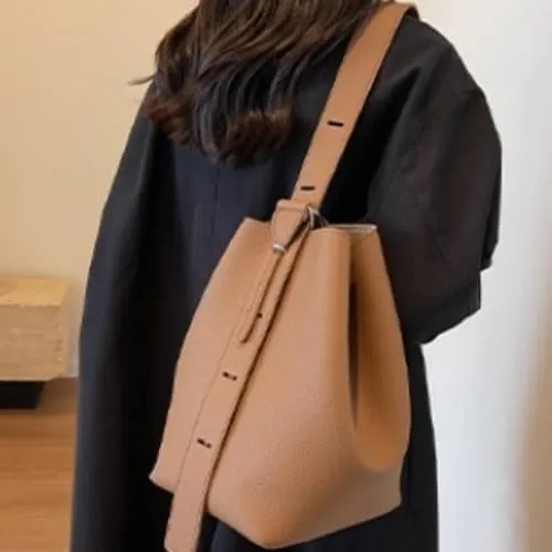 Leather Bucket Tote Bag for Women Hobo Bags Slouchy Shoulder Bag Bucket Bags for Women Trendy Handbag (Khaki)