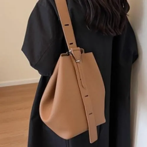 Leather Bucket Tote Bag for Women Hobo Bags Slouchy Shoulder Bag Bucket Bags for Women Trendy Handbag (Khaki)