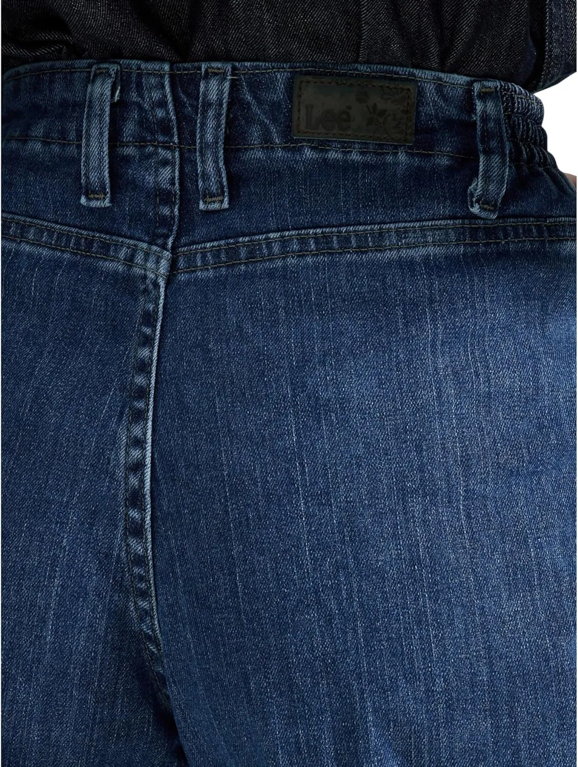 Lee Women's Petite Relaxed Fit Side Elastic Tapered Leg Jean