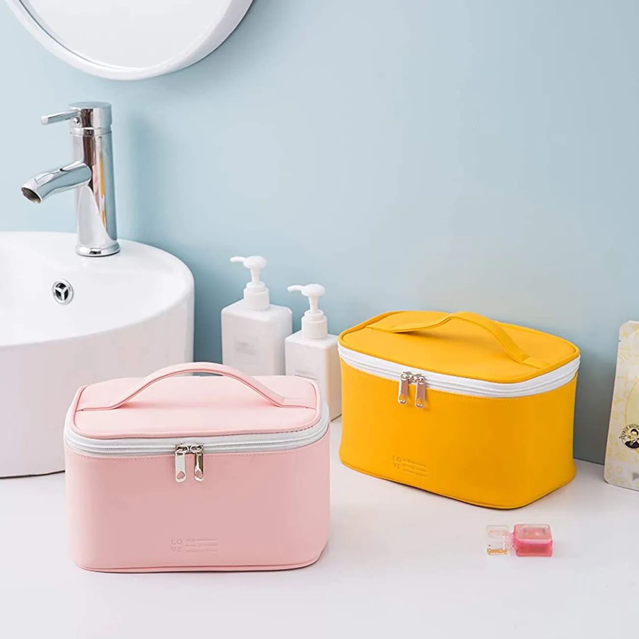 Meiyuuo Makeup Bag Cosmetic Bags Medium Travel Pouch for Women Girls Portable Toiletry Case Organizer Waterproof Cute (Light Pink)